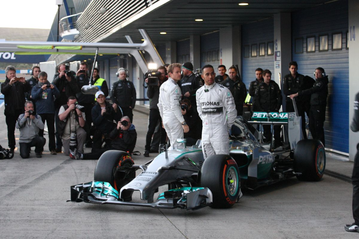 Mercedes: Hamilton és Rosberg is a bajnoki címért küzdene