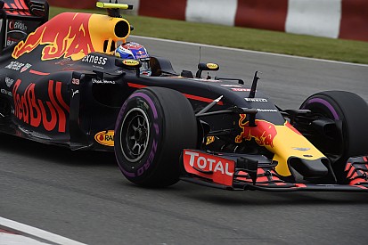 Verstappen: "La gente olvida que todavía soy nuevo en Red Bull"