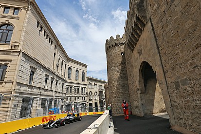 Hamilton over Baku: "Hier heb je ballen voor nodig"