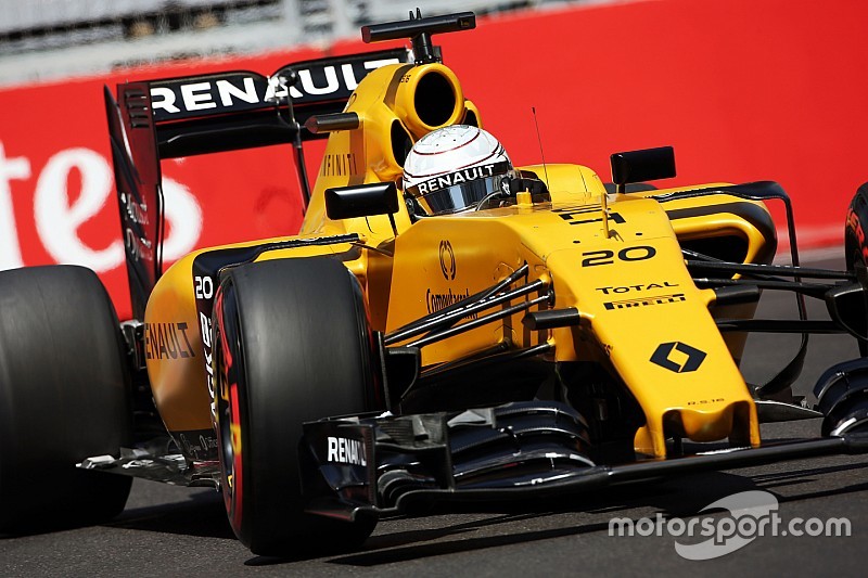 Прост: В Renault виникла дилема щодо 2017 року