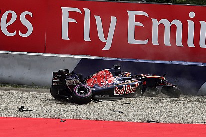 Hamilton: "Kerbs moeten aangepast worden voordat iemand gewond raakt"