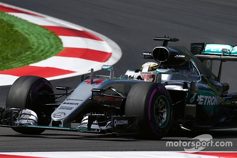 La estrategia de Ferrari hace temer a Hamilton