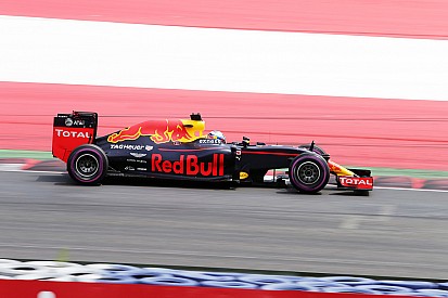 Ricciardo heeft geen problemen met kerbs: “Ze doen hun werk”