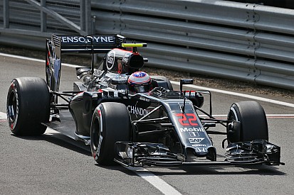 Button éliminé en Q1 à cause d'un aileron arrière endommagé