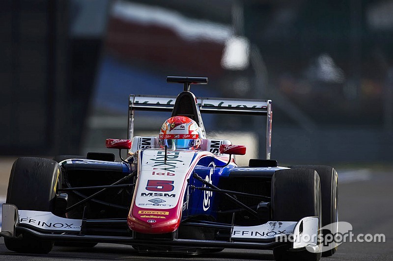Fuoco si esalta sull'umido e coglie il primo successo in GP3