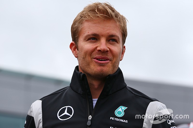 Tweede plaats Rosberg bekeken door de stewards