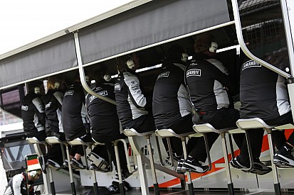 Symonds noemt radiorestricties in Formule 1 'belachelijk en gevaarlijk'