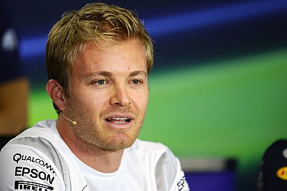Rosberg verlengt contract met Mercedes tot eind 2018