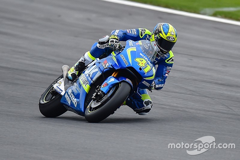 Piccola frattura alla mano sinistra per Aleix Espargaro