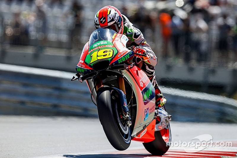 Aprilia: sensazioni positive per Bautista con la gomma posteriore dura