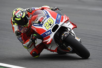MotoGP in Brno: Ducati-Fahrer Andrea Iannone mit erster Bestzeit