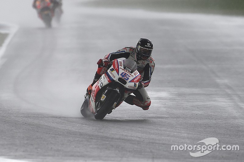 Brno, Warm-Up: Redding nel dominio Ducati sotto al diluvio