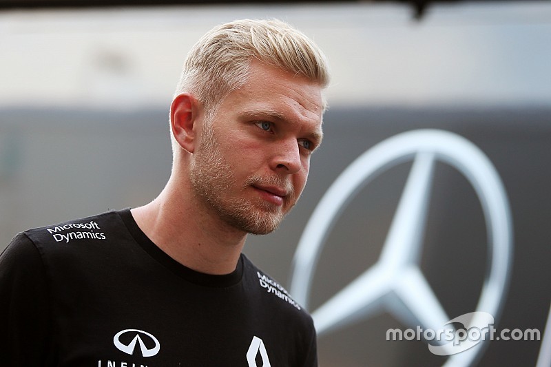 Zwaar gecrashte Magnussen verwacht deel te nemen aan Italiaanse Grand Prix