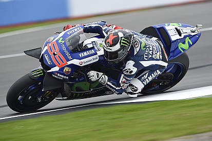 Lorenzo: "Il primo che riesce a far durare di più le gomme ha un bel vantaggio"