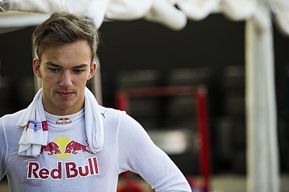 Toro Rosso niega que Gasly vaya a sustituir a Kvyat este año