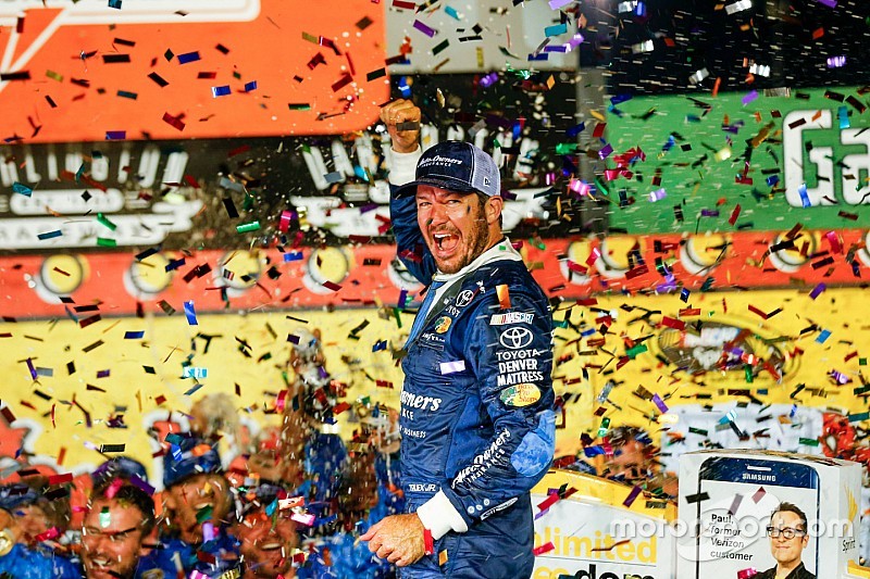 Martin Truex Jr torna alla vittoria a Darlington