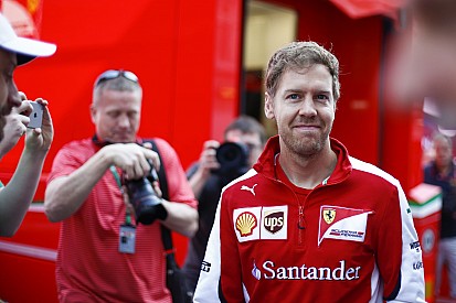 Vettel & három mini rajongója Barcelonában!