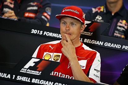 Cukiság bomba: Raikkönen menyasszonya és Robin focizás közben