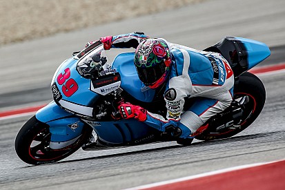 MotoGP: Luis Salom mindig a szívünkben marad! - fekete pólók a dobogón