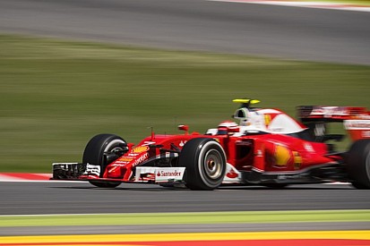 Raikkönen hiába van Vettel szintjén, mégis a leváltásáról cikkeznek