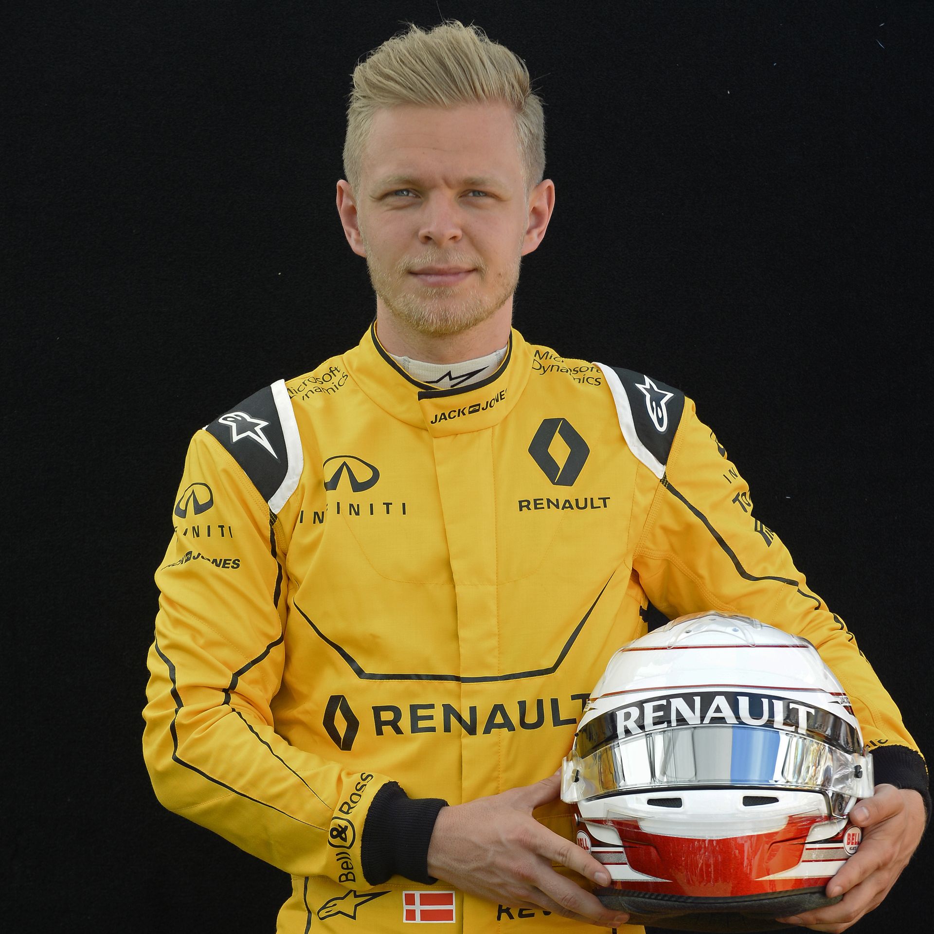 Belső kamerából a 8-a kanyar Bakuban: Magnussen és a Renault