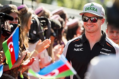 Hülkenberg sütteti a hasát - jobban néz ki, mint Hamilton?