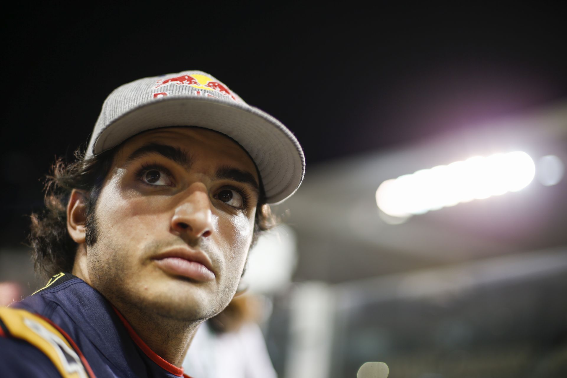 Sainz és a mesés naplemente: egy F1-es pilóta élete
