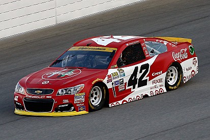 Larson fue el mejor en la práctica final en Chicagoland