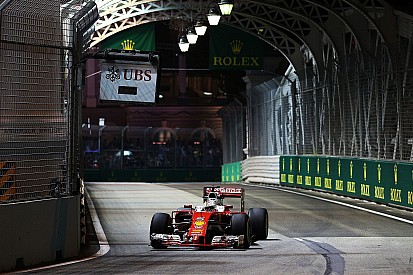 Ferrari overweegt Vettel naar nieuwe motor te wisselen