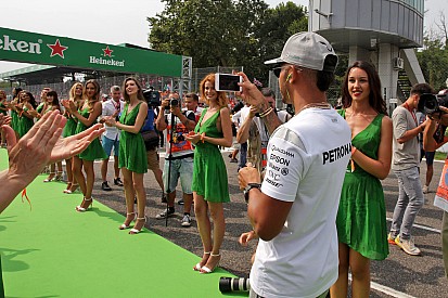 Hamilton: "No quiero llegar a los 50 sin haber disfrutado la vida"