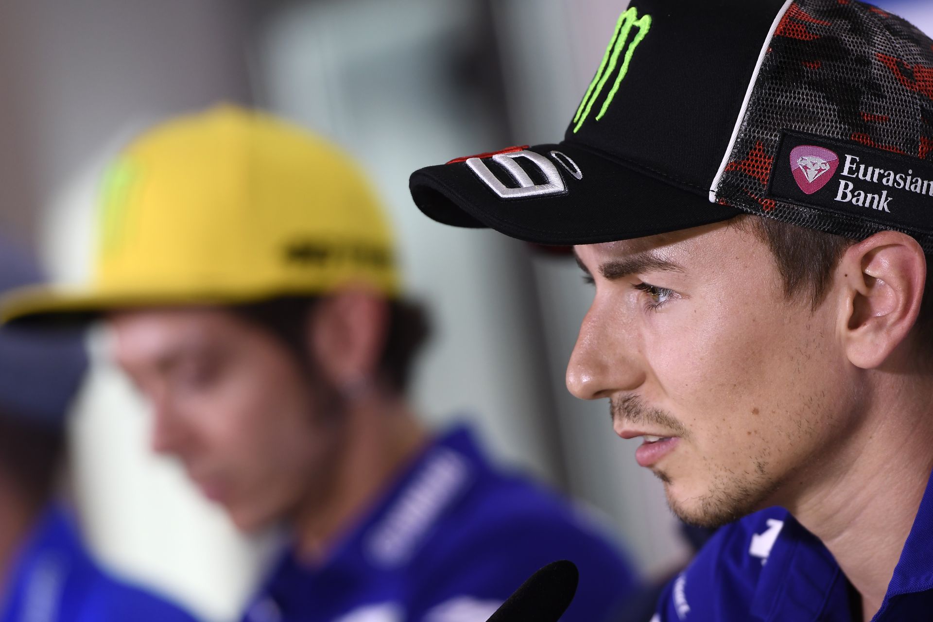 MotoGP: Lorenzo most hogy látta a felvételeket, sokkal dühösebb Rossira!