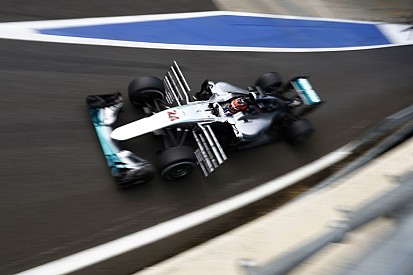 A Forma-1-es csapatok mégis választhatnak Spanyolország és Bahrein között?