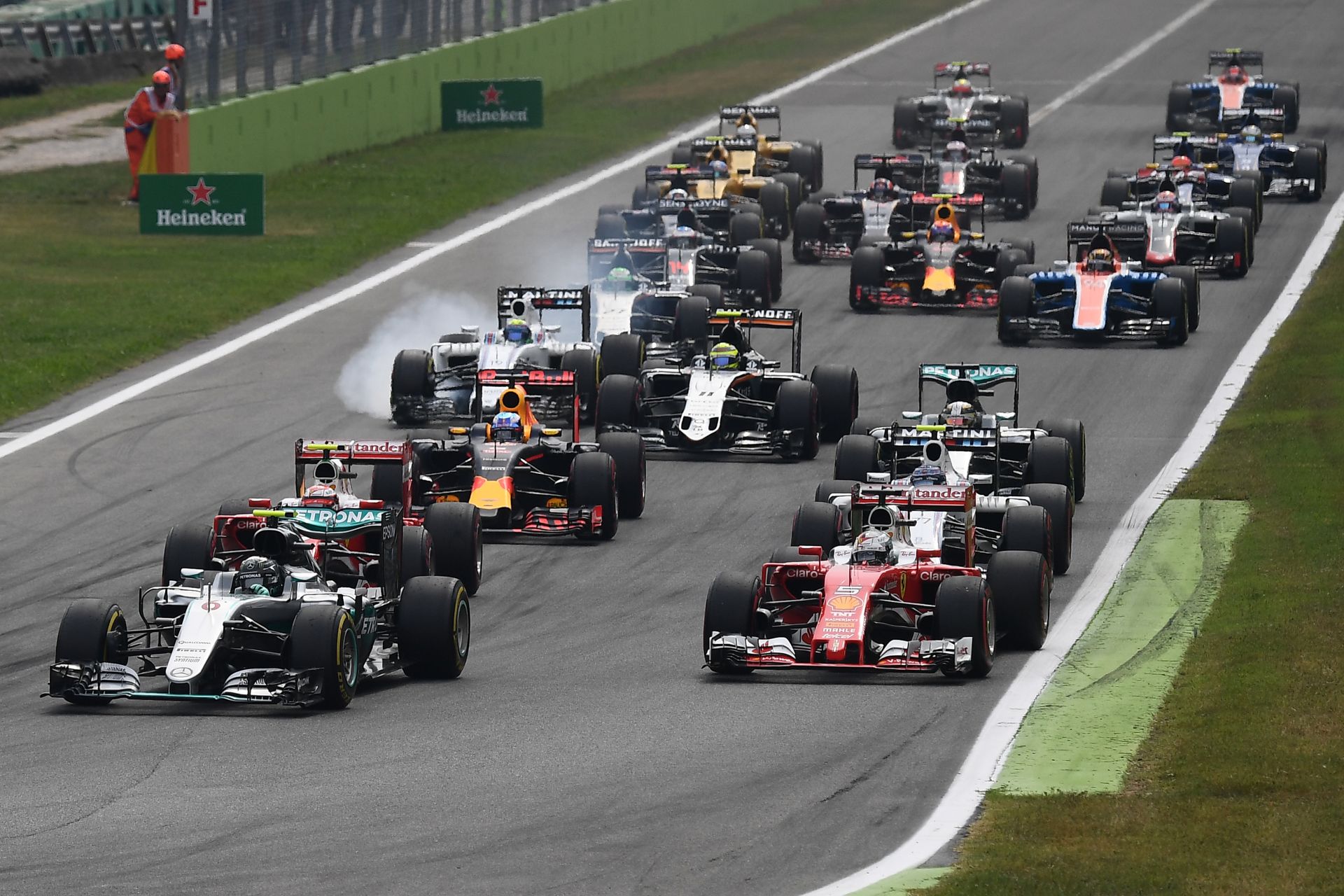 Hivatalos: elkelt az F1, a Liberty Media megveszi a CVC részvényeit