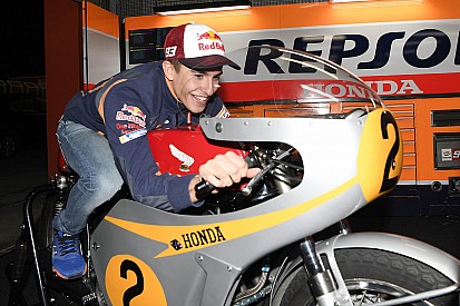 Márquez: “Ojalá en unos años pueda ser como Rossi”
