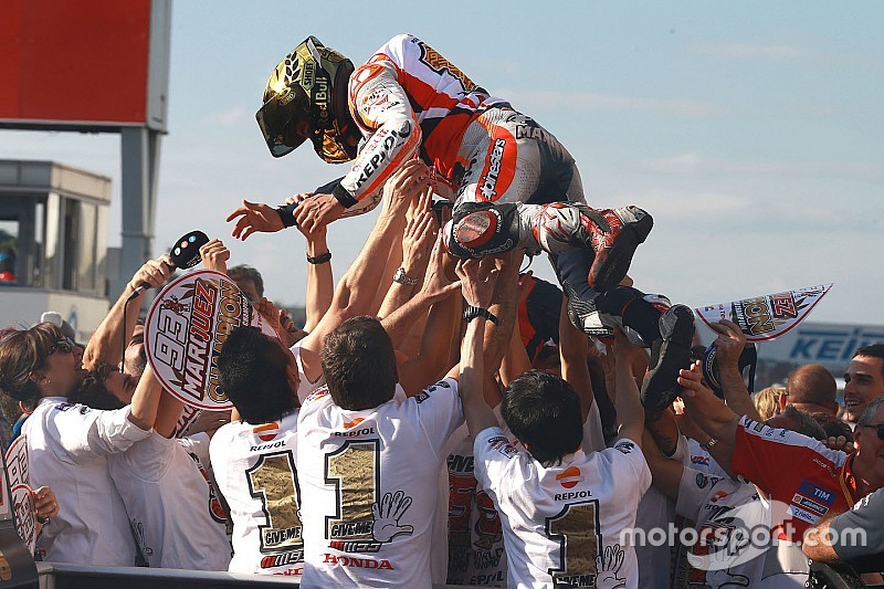 Márquez: “Ya tenemos los cinco de una mano, ahora a por la otra”