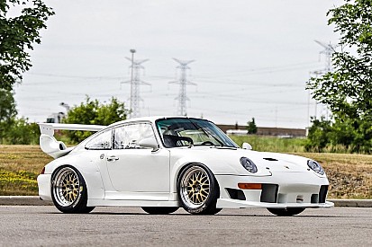 Une porsche 911 GT2 Evo estimée à 1,6 million d'euros