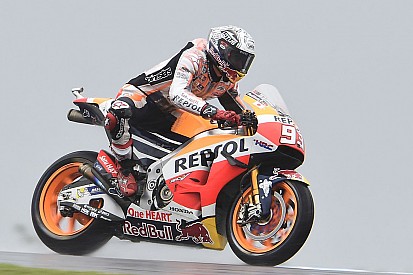 MotoGP Phillip Island: Turbulentes 3. Training auf feuchter Strecke