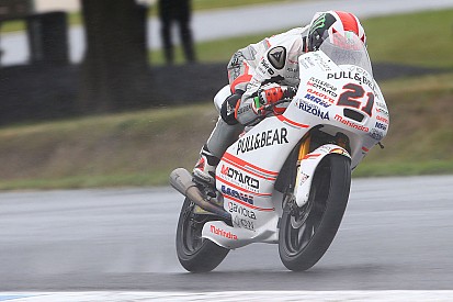 Bagnaia topt derde training op vochtig Phillip Island