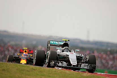 Rosberg tidak puas dengan raihan peringkat kedua