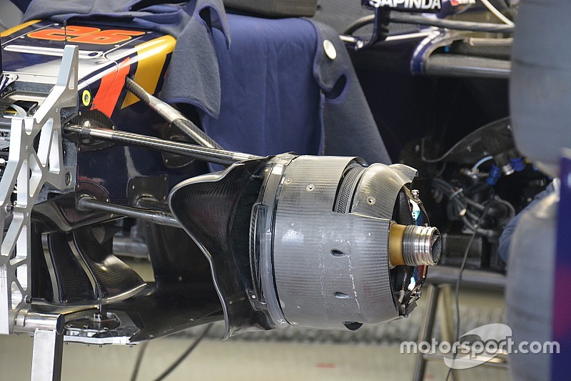 Analisis teknis ringkas: Brake duct depan memanjang dari Toro Rosso