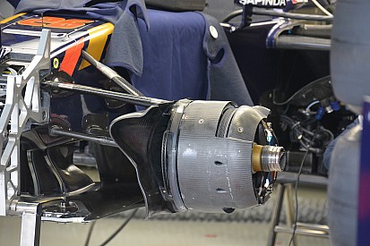 Технічний брифінг: Toro Rosso розширили передні гальмівні трубопроводи