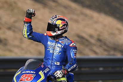 Viñales llega a Valencia con Lorenzo en el punto de mira