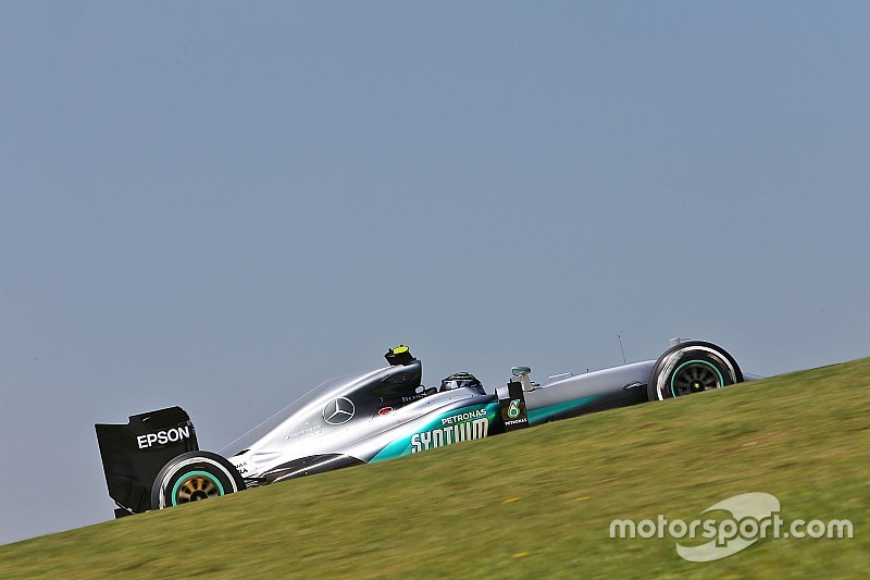 EL3 - Wolff veut chasser l'orage Verstappen ; Mercedes déjoue la pluie