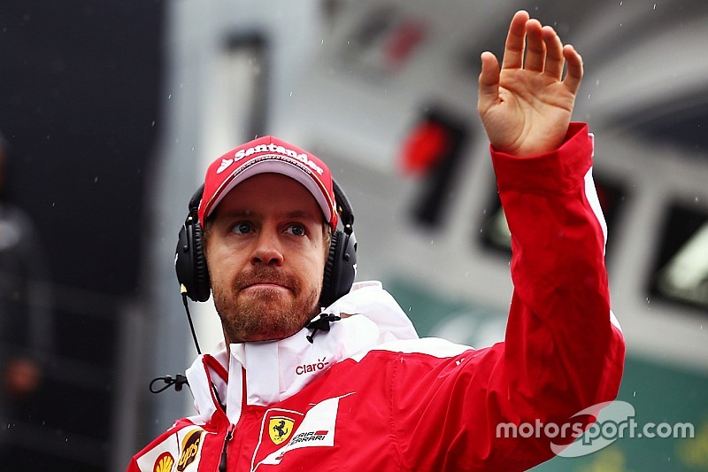 Vettel vuelve a quejarse de Verstappen