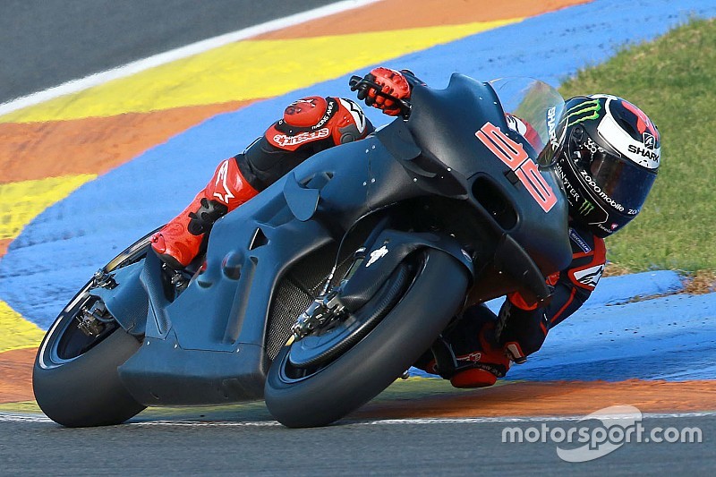Debut Lorenzo bersama Ducati dimulai di Valencia