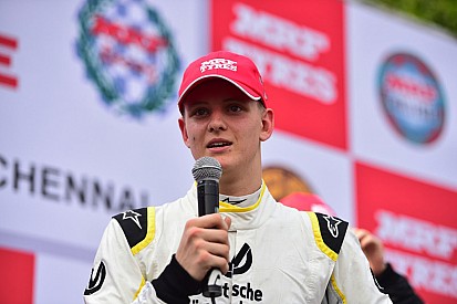 Мік Шумахер і Харрісон Ньюі візьмуть участь в MRF Challenge