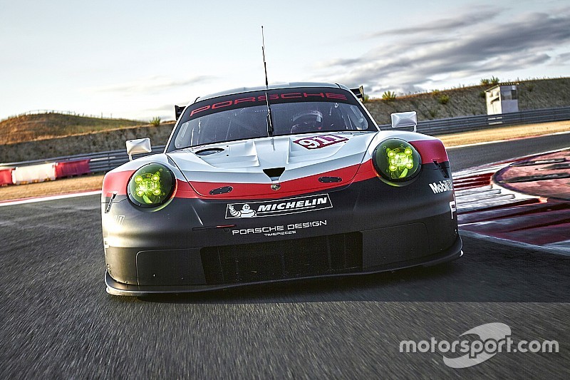 In beeld: De nieuwe Porsche 911 RSR 2017