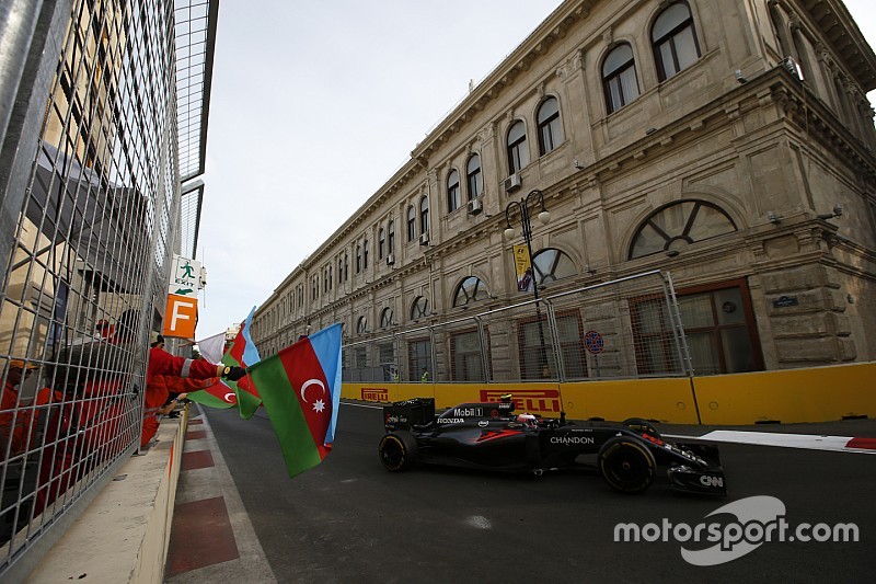 新F1赛历出炉:巴库成功避开勒芒,巴西、加拿大呈确定状态