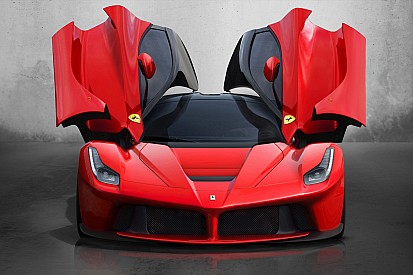 Последнюю LaFerrari продали на аукционе за рекордную сумму
