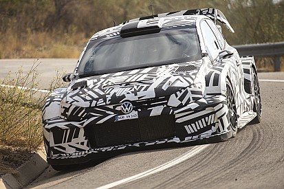Al-Attiyah trabaja en un acuerdo para llevar a VW al WRC en 2017